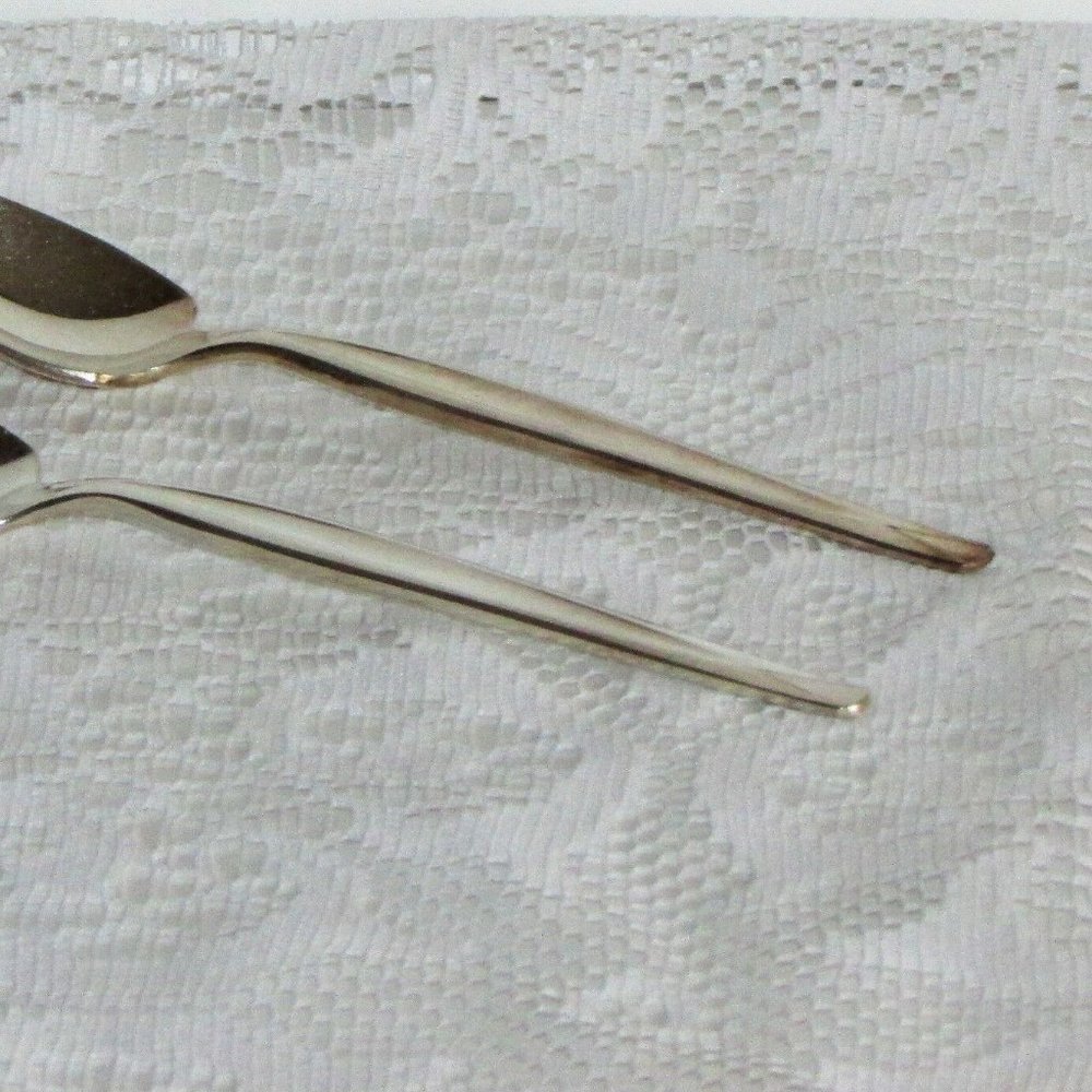 Vintage Silverplate Grapefruit Spoons 2 Rogers International Silver 1960 Cutlery - Picture 2 of 5